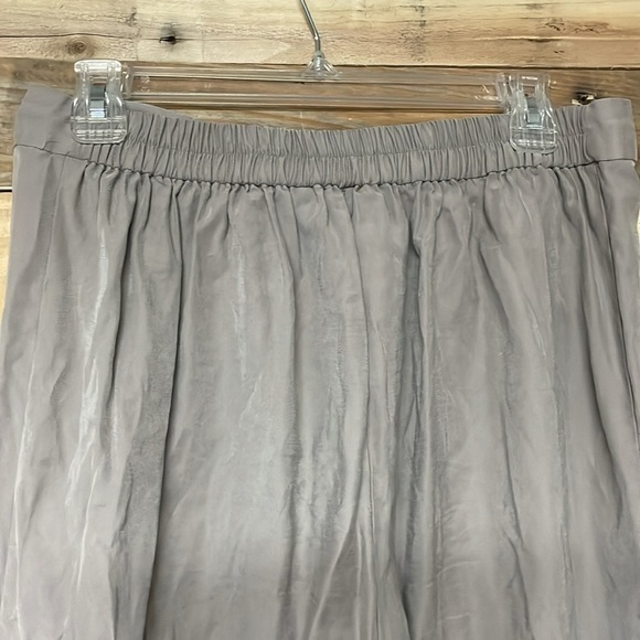 T Tahari size 12 gaucho tan color pants - Picture 5 of 6